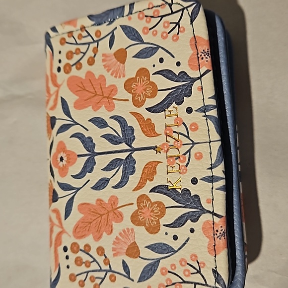 Kedzie Cash and Card Wallet NEW - Picture 7 of 10